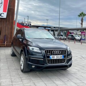 AUDI Q7 7 VENDESHE ME QERA