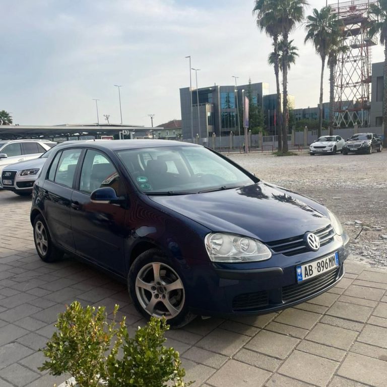 volkswagen golf 5. Car hire in Tirana