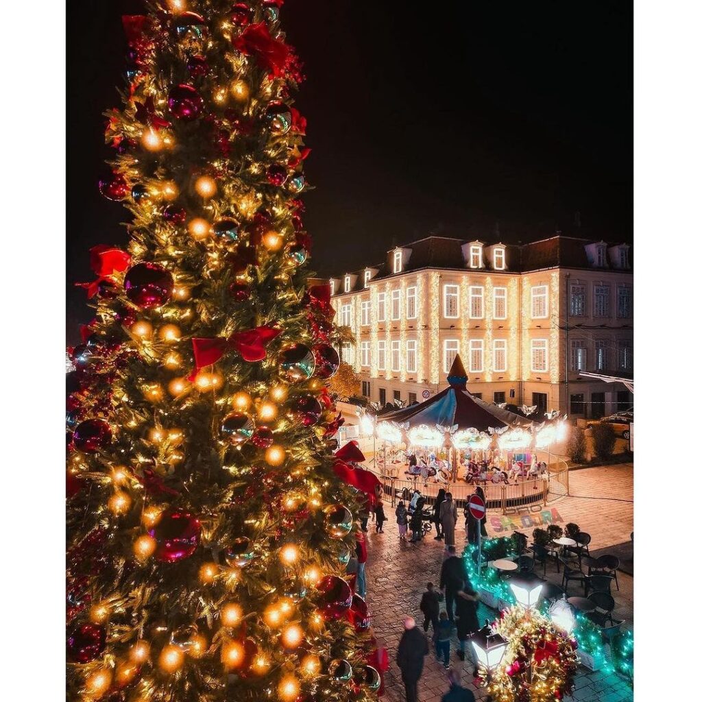 decorations on korca city